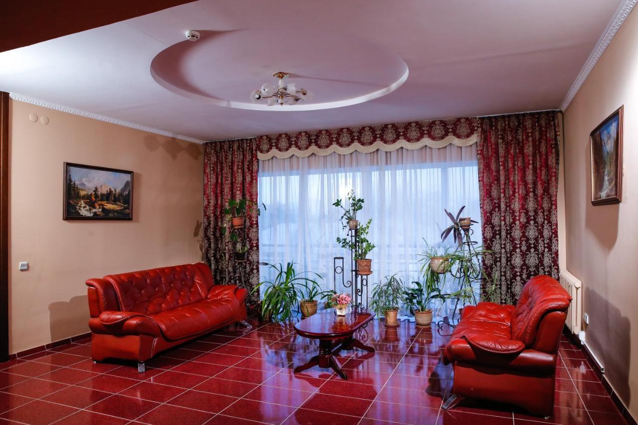 Nurtau Hotel Pavlodar Buitenkant foto