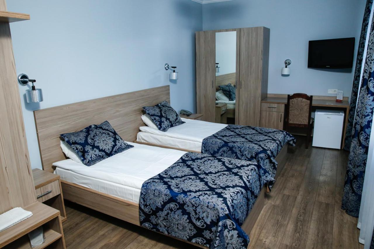 Nurtau Hotel Pavlodar Buitenkant foto