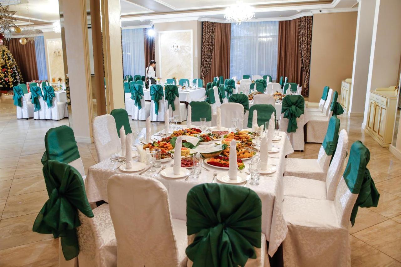 Nurtau Hotel Pavlodar Buitenkant foto