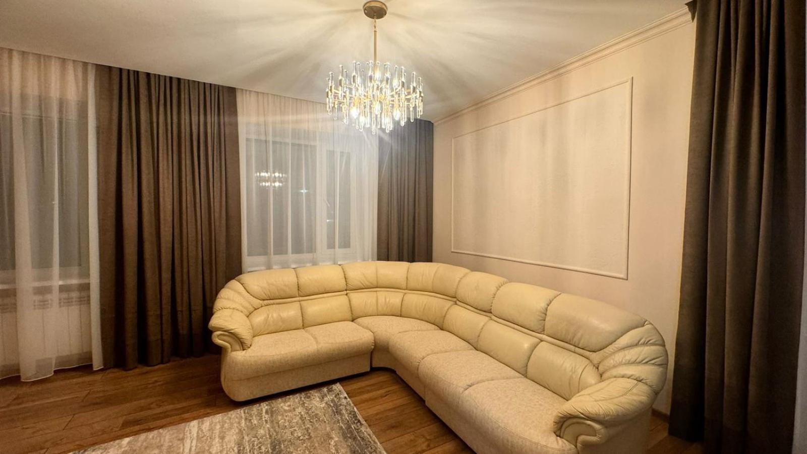 Nurtau Hotel Pavlodar Buitenkant foto
