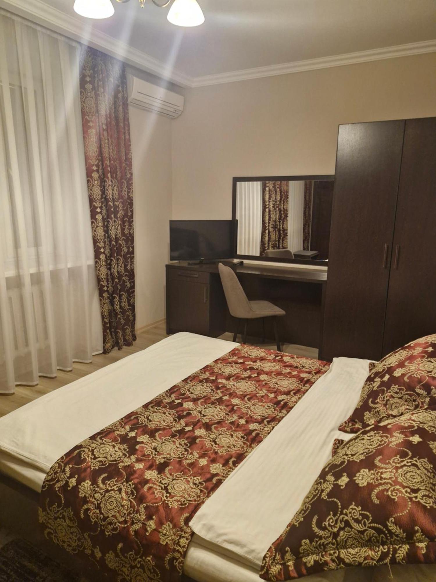 Nurtau Hotel Pavlodar Buitenkant foto