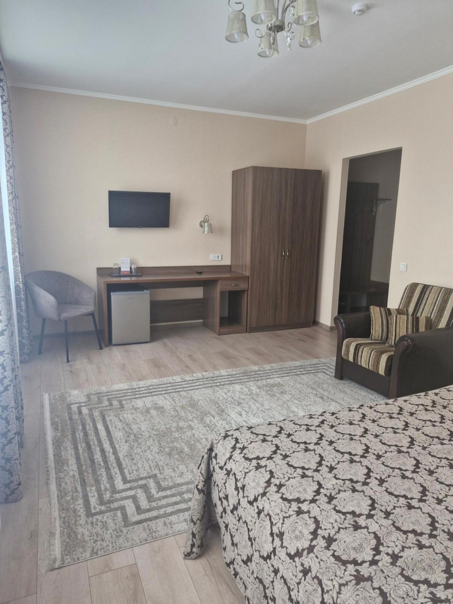 Nurtau Hotel Pavlodar Buitenkant foto