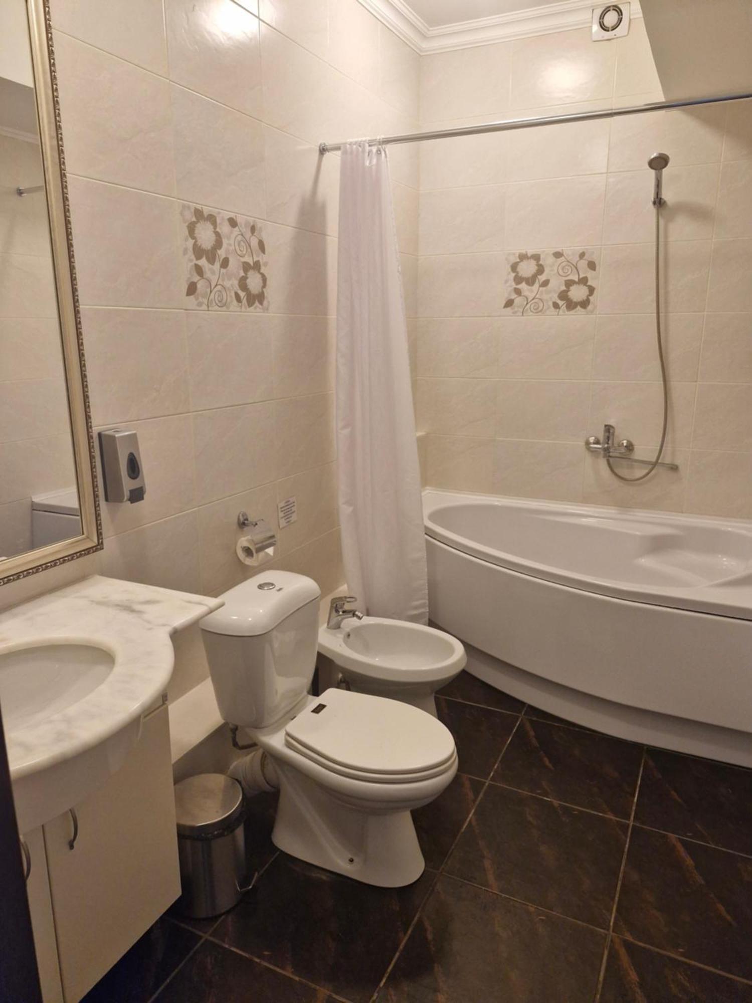 Nurtau Hotel Pavlodar Buitenkant foto