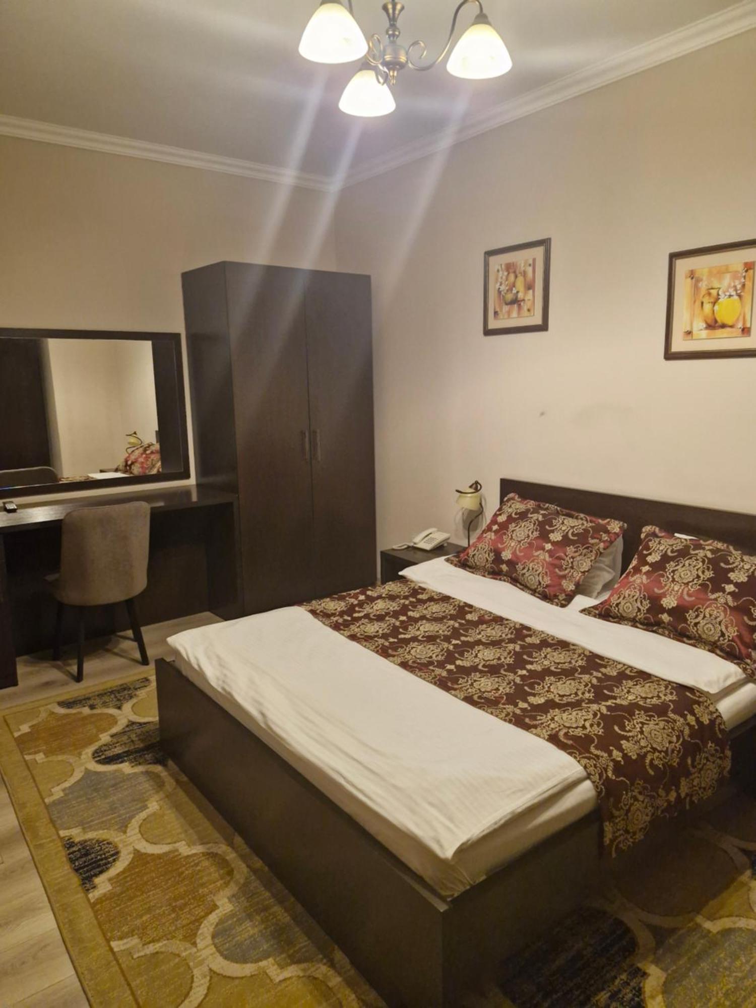 Nurtau Hotel Pavlodar Buitenkant foto